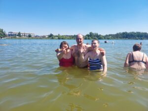 Проводили первый месяц лета поездкой в Красное Село!
