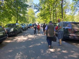 Проводили первый месяц лета поездкой в Красное Село!