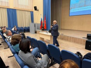 Встреча с депутатом: обсуждение актуальных вопросов для нашего района