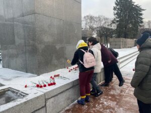 Экскурсия на Пискарёвское мемориальное кладбище