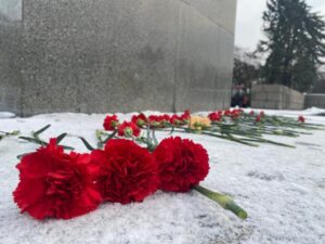 Экскурсия на Пискарёвское мемориальное кладбище