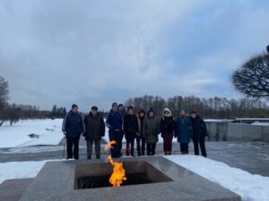 Экскурсия на Пискарёвское мемориальное кладбище